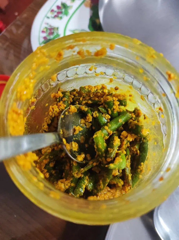 Gujrathi Hub | Authentic Gujarati Thali & Pure Veg Food Restaurant