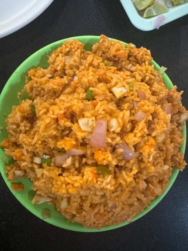 Gujarati Marvadi Restaurant – Pure Veg | Authentic Gujarati & Marwadi Food