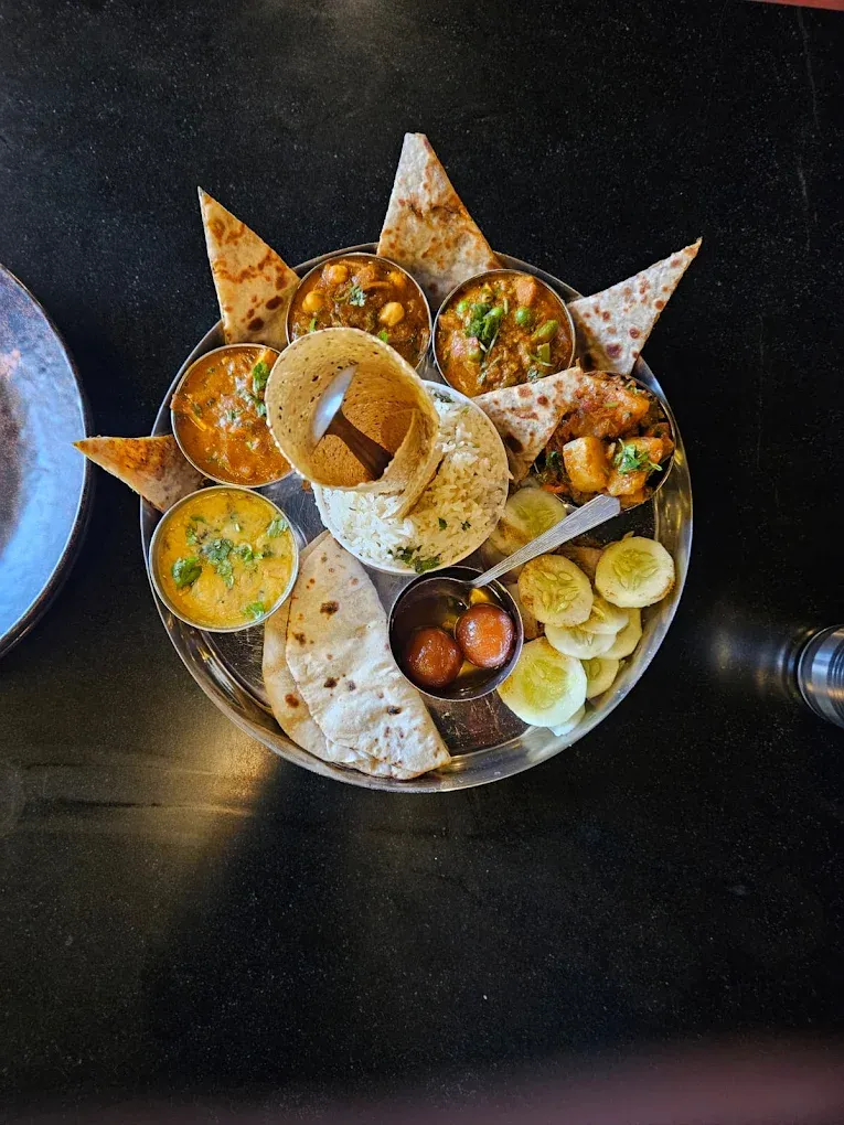 Sree Mahaveer Restaurant – Best Pure Veg & Jain Multi-Cuisine Restaurant