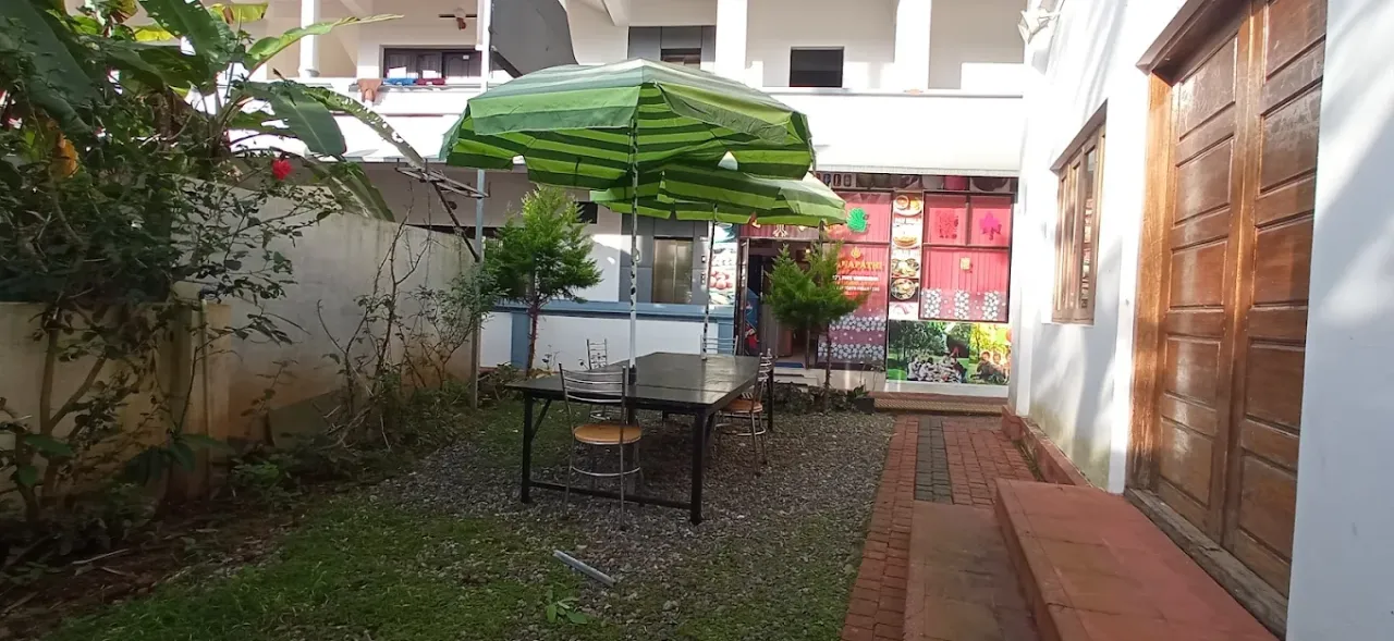 Sri Ganapathi Bhojnalaya – Pure Veg Gujarati, Marwadi & Jain Thali Restaurant