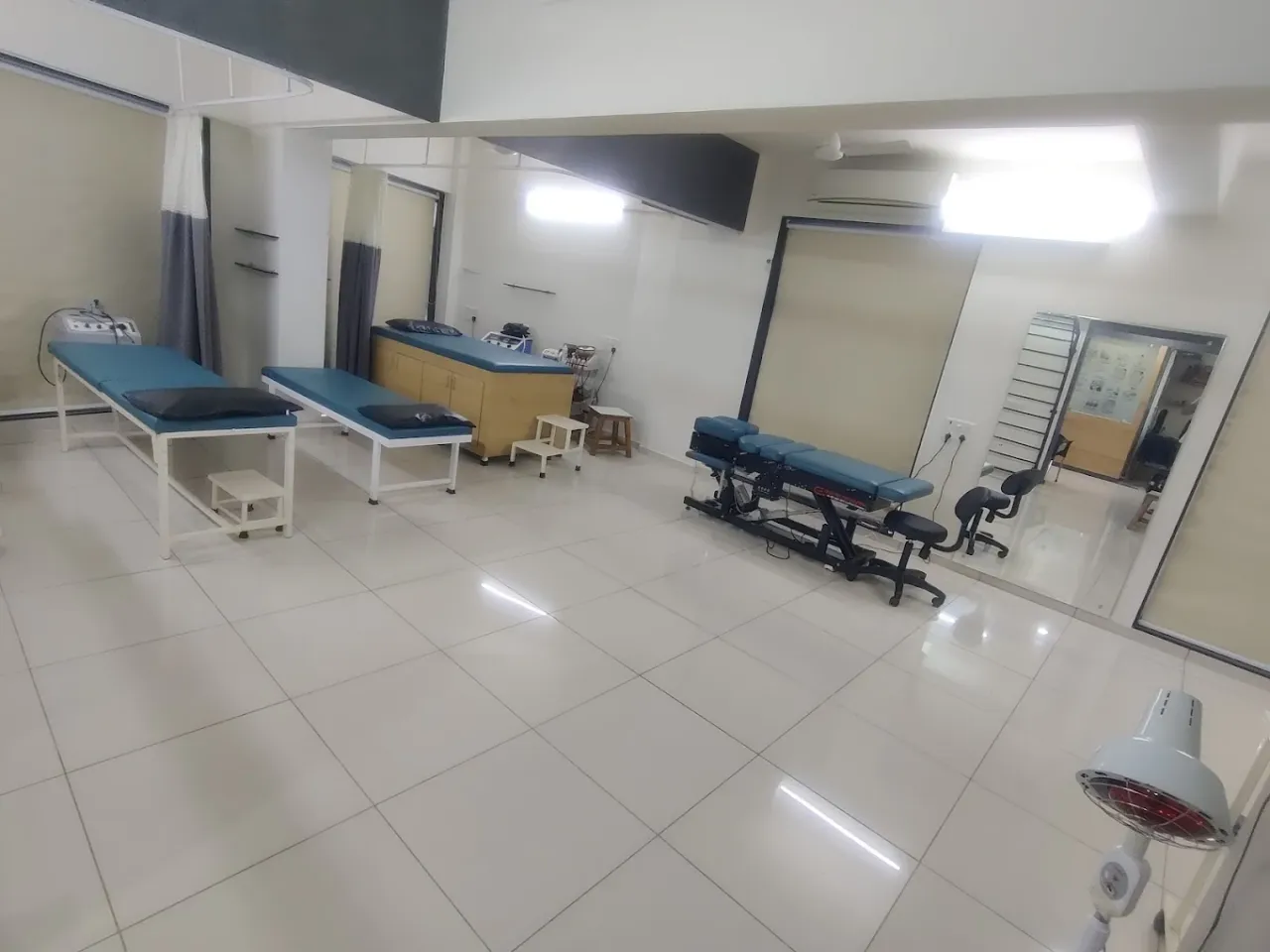Shree vardaan physiotherapy centre | Advance Physio & Dental Care Rajkot | Pain Relief & Dental Solutions